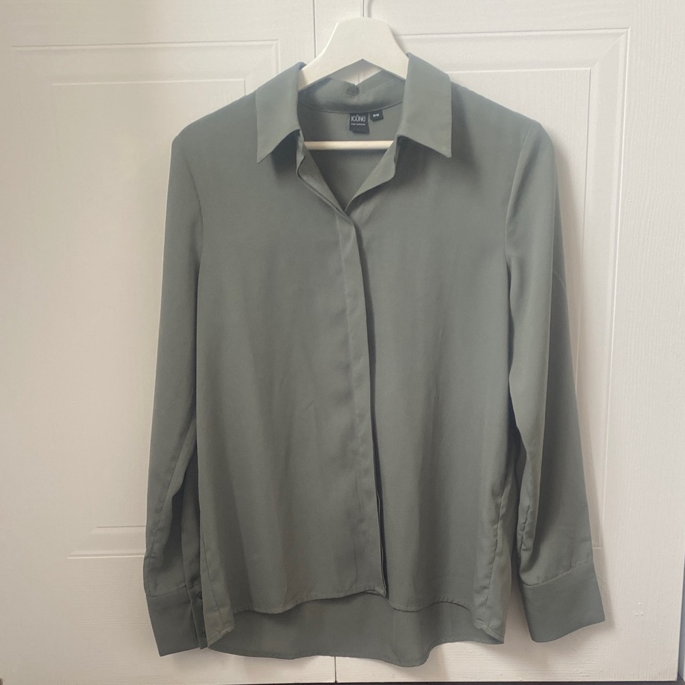 Simons Icone Sage Green Shirt